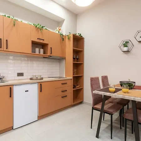 Bella - 450m From The Beach, By Zantewize * Plános