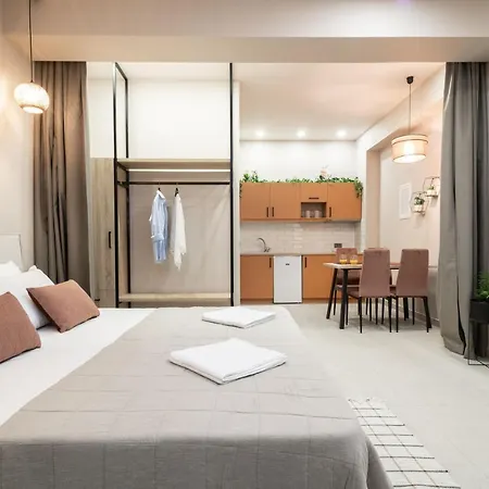 Bella - 450m From The Beach, By Zantewize *